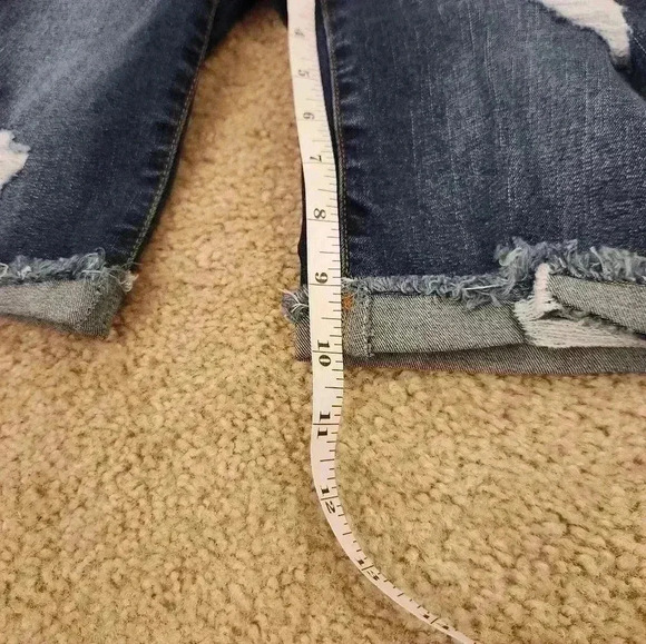 Rewash Blue Jean Capri Shorts Size 1  Dark Distressed Mid Length 26" Waist #G239 - Picture 4 of 5